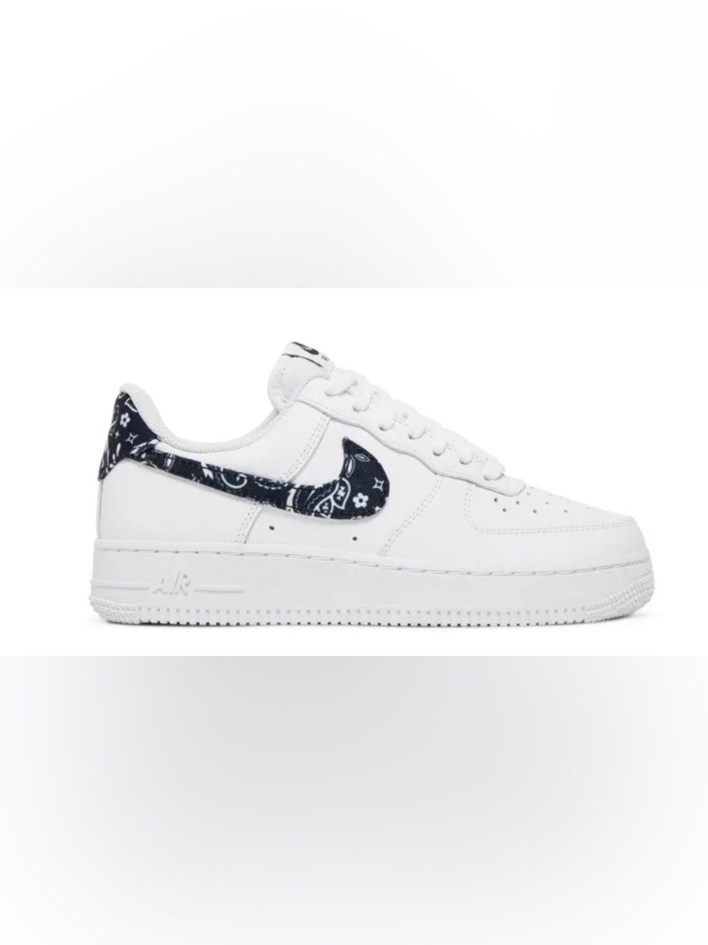 The Nike Sneakers women’s Air Force 1 ‘07 Essentials ‘Black Paisley’